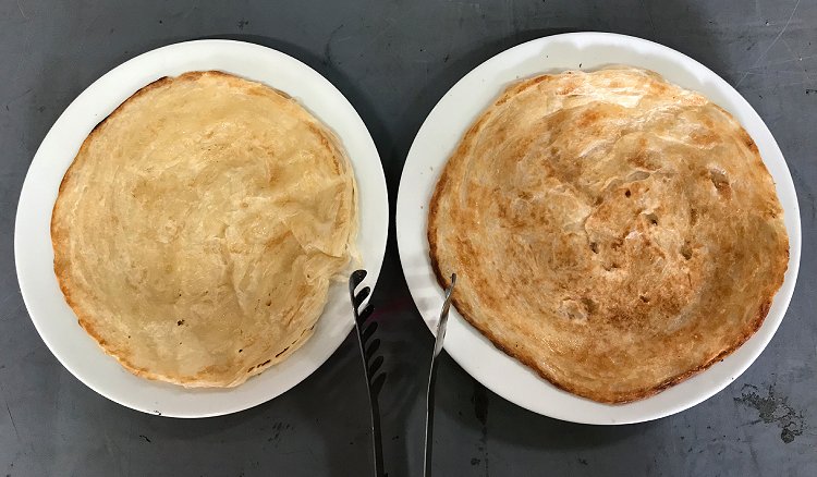 Paratha crêpe/pain plat d'Inde et du Pakistan