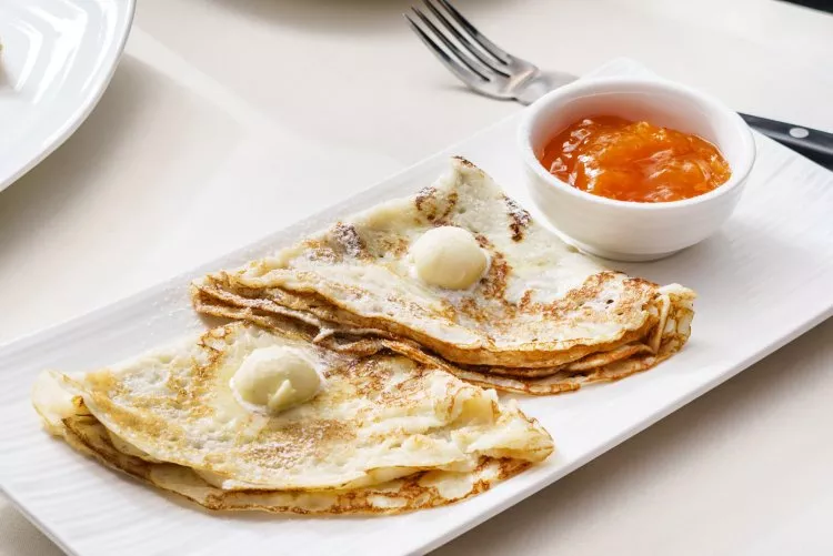 Crepe maker designed for commercial use Roller Grill